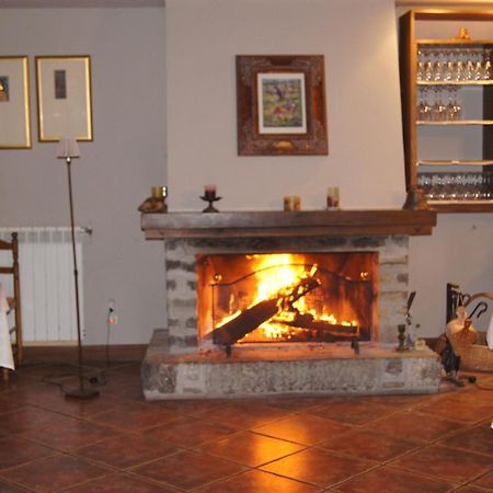 Hotel Charle Jaca Luaran gambar