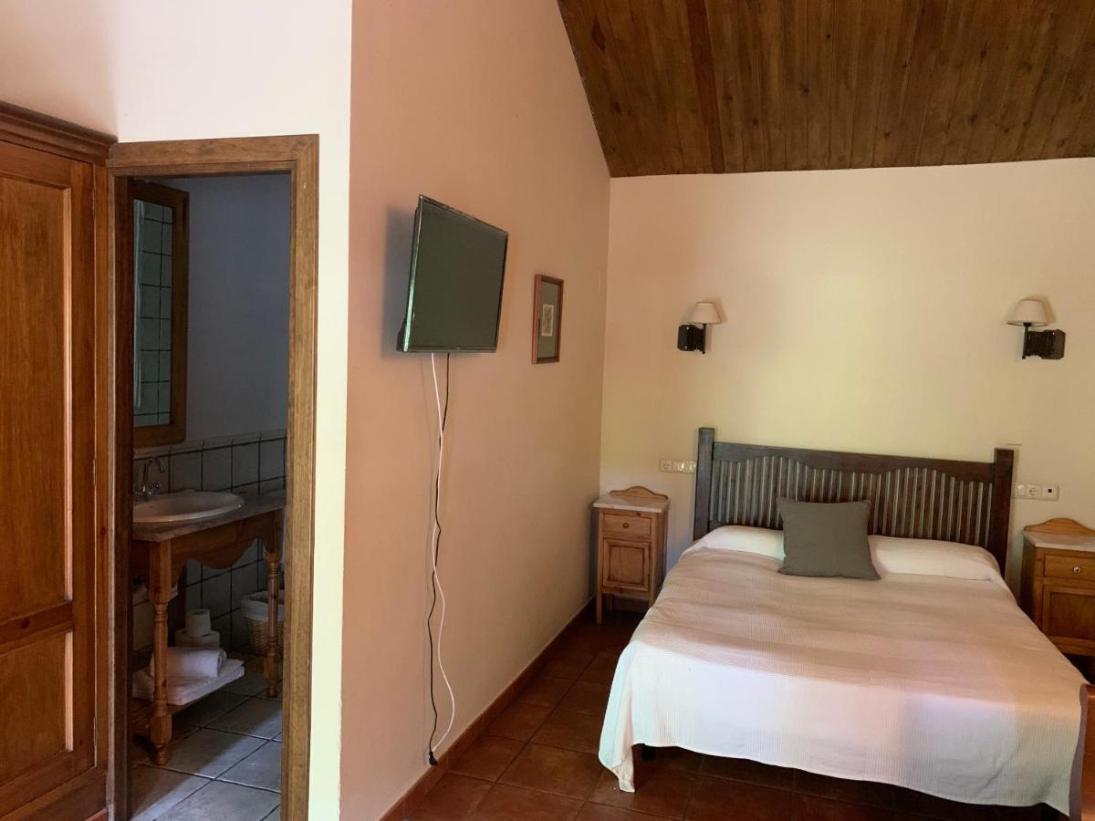 Hotel Charle Jaca Luaran gambar