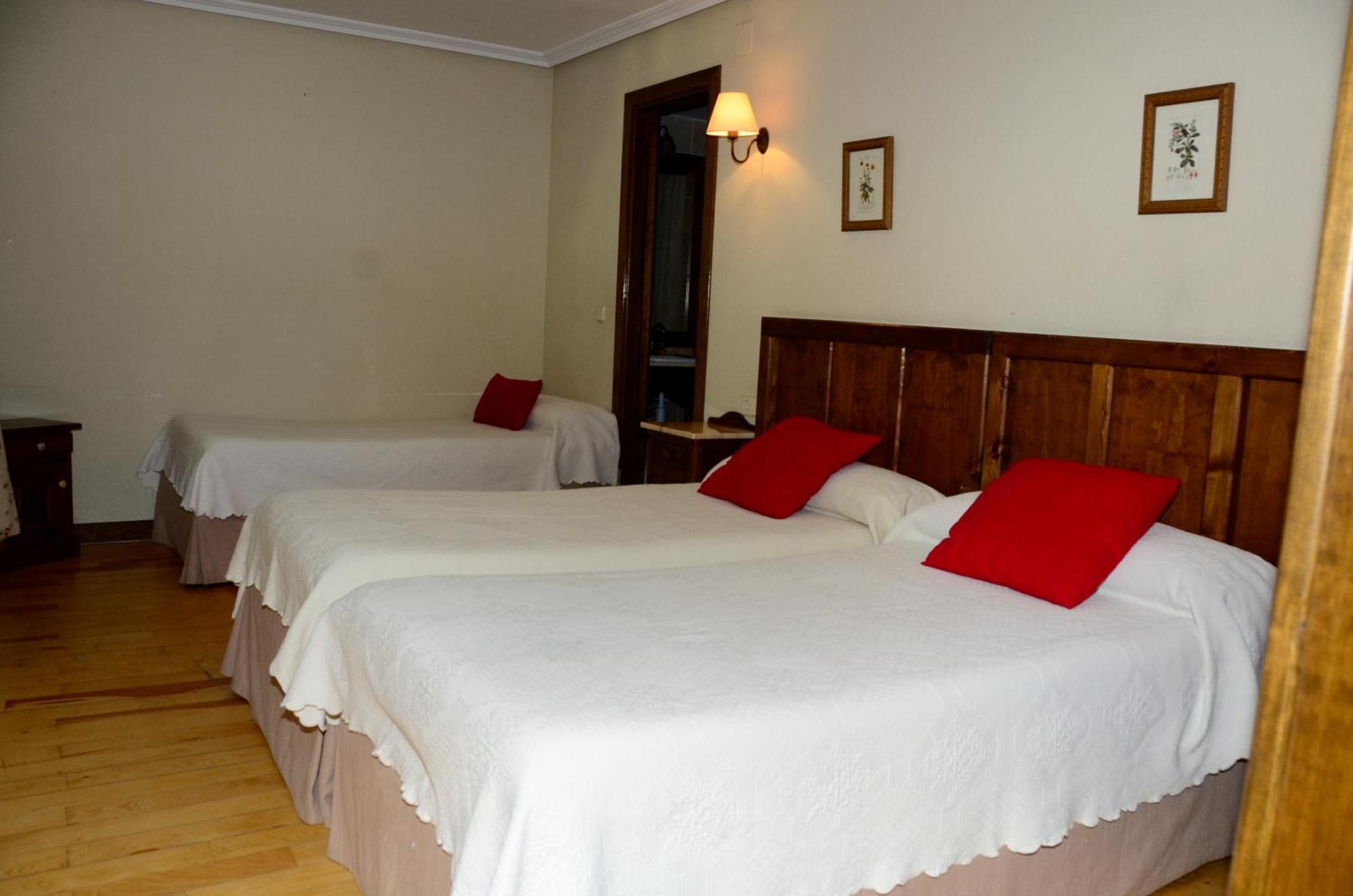 Hotel Charle Jaca Bilik gambar